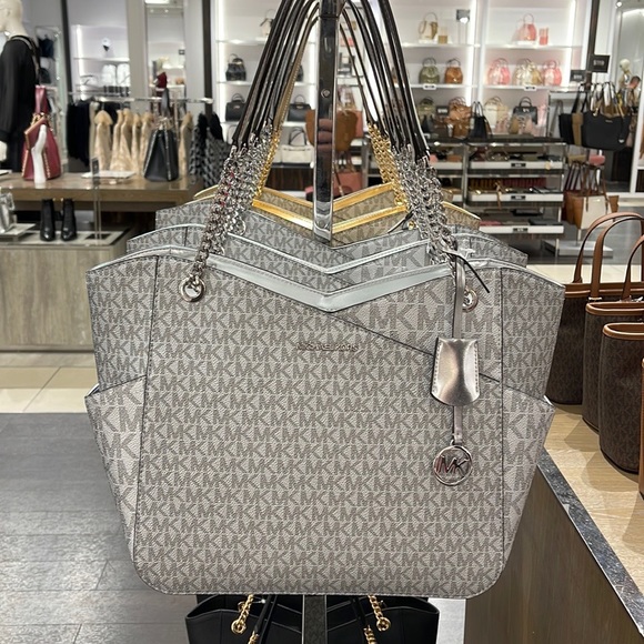 Michael Kors Jet Set Travel Large Chained Tote Shoulder Bag MK 
Silver

NWT - Picture 13 of 16